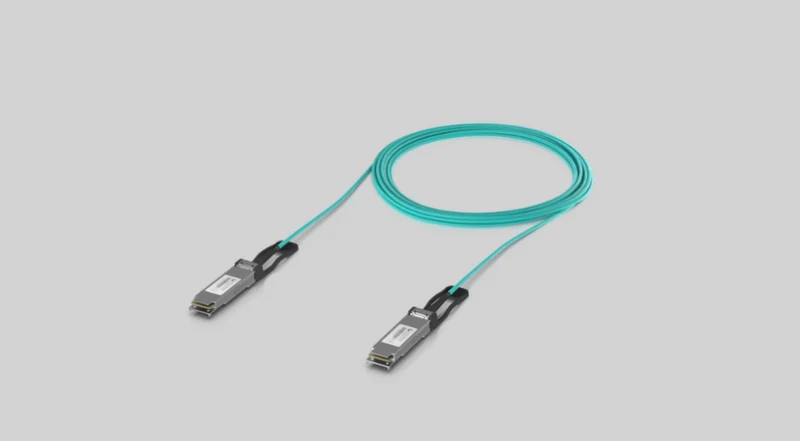Câbles, connecteurs et adaptateurs Ubiquiti UACC-AOC-QSFP28-10M