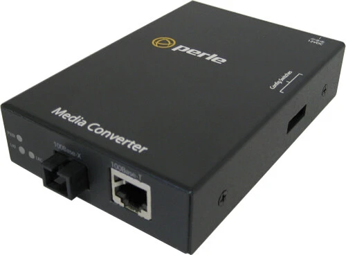 Perle 10/100 Fast Ethernet, 10/100Base-TX - 100Base-BX 1310nm TX / 1550nm RX, single fiber single mode, SC, UK Power Cord