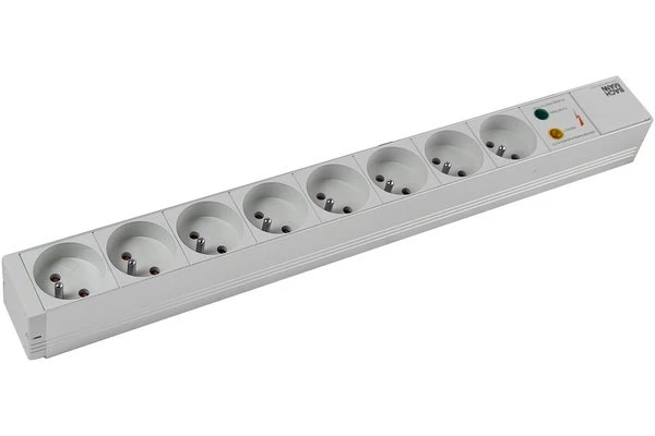 BACHMANN Multiprise 19" 333.4061 8 prises avec interrupteur et parasurtenseur