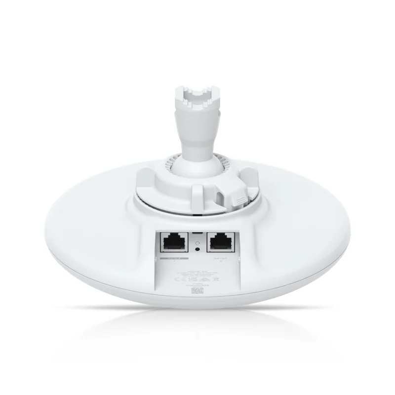 5 GHz wireless bridge with PoE output th