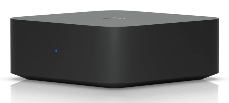 A digital streamer with an ultra-compact