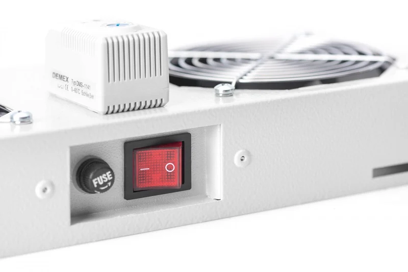 Digitus Unité de ventilation de toit pour boîtier mural de 483 mm (19 po)