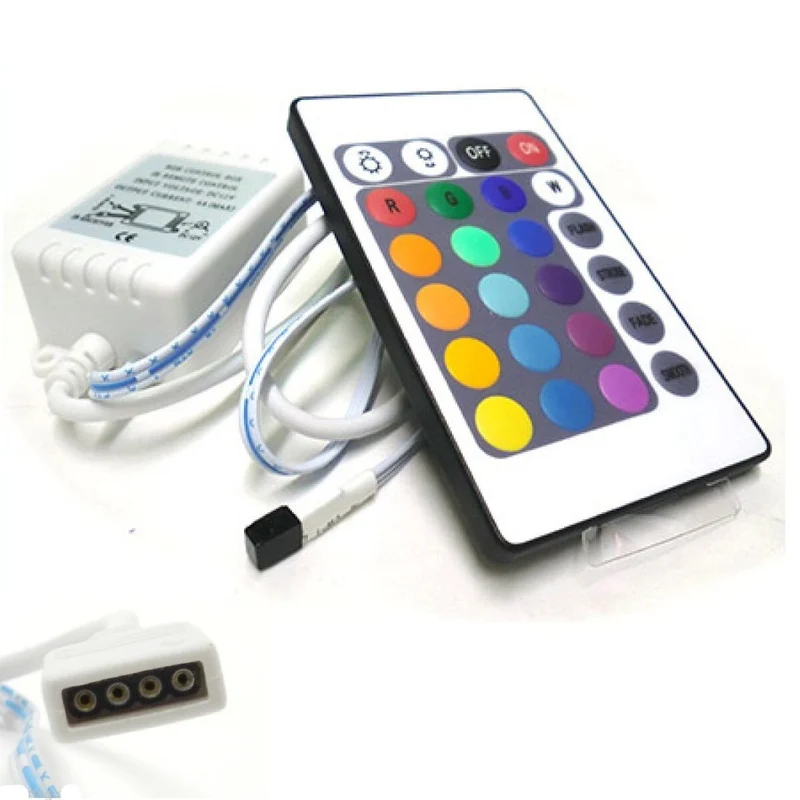 DRIVER CONTROLLO STRISCIA LED RGB 2A - 6A ALTERNA EFFETTO STROBO FLASH ATTENUA