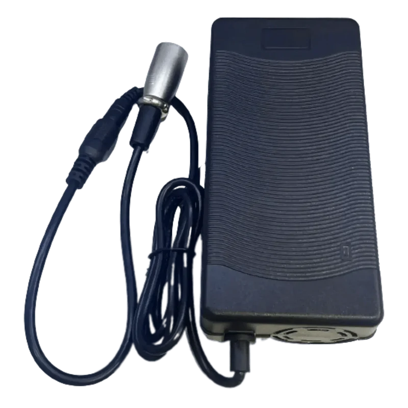 Chargeur 58,8 V 3 A pour batterie lithium 52 V – XLR 3 broches